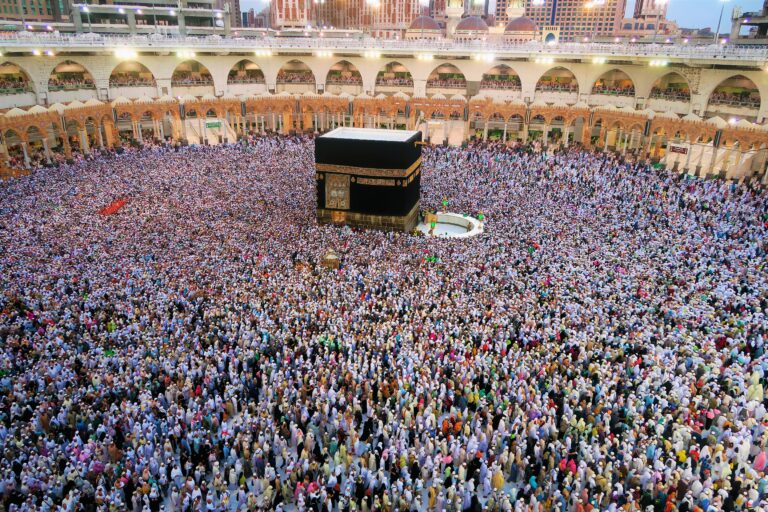Les prix du Hajj 2024 et de l'Omra 2024 en France Informations essentielles pour les pèlerins